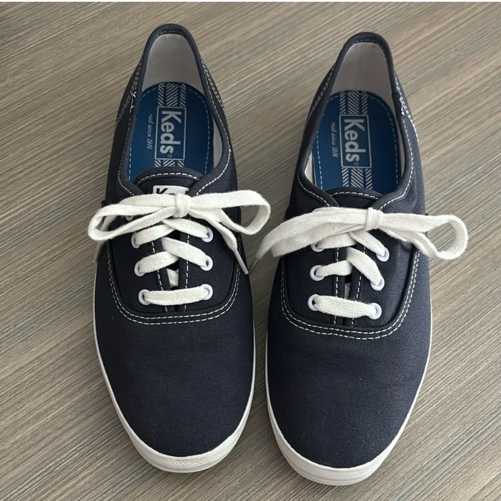 Keds Tennis Shoes Women’s Size 7.5